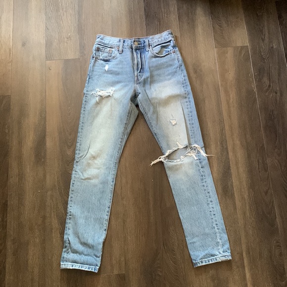 Levis 501 High Rise Light Wash Ripped Denim - Picture 3 of 5